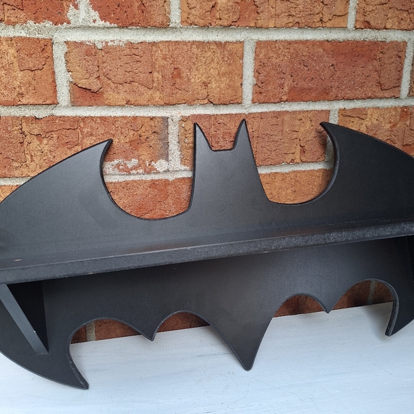 Wall Decor | Vintage Bookshelf Display Shelf Shelves Batman Comic ...